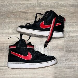 Nike Sneakers Girls 6Y Black Red Vandal‎ High Supreme Mid Top Heart